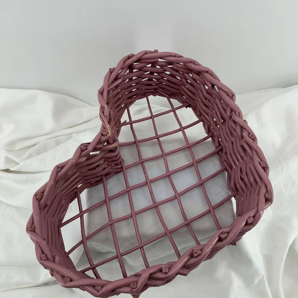 Wicker Heart Basket Mauve Purple Excellent Woven Storage Decor Cottagecore Boho